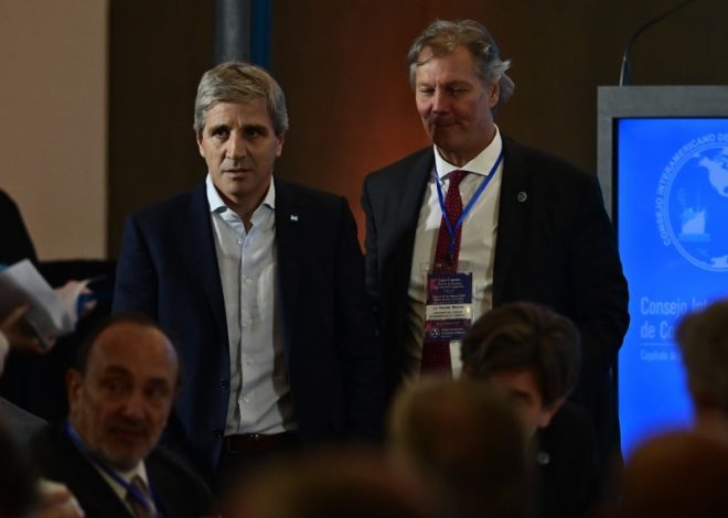 Se desploma un 10% la recaudación y le mete presión al superávit Se desploma un 10% la recaudación y le mete presión al superávit