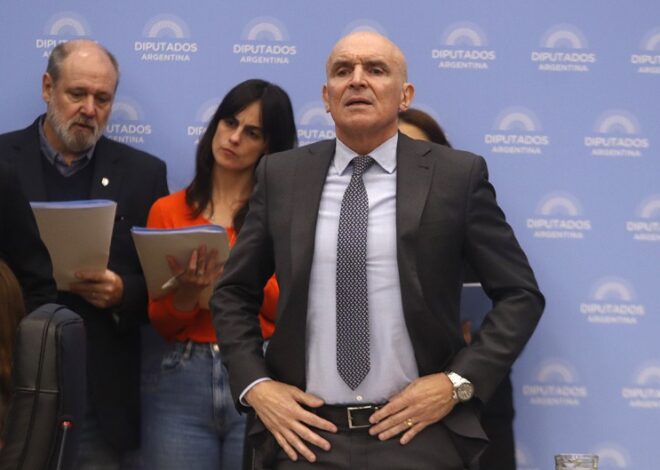 El PRO y los Libertarios exploran un acuerdo en la provincia para enfrentar a Kicillof El PRO y los Libertarios exploran un acuerdo en la provincia para enfrentar a Kicillof