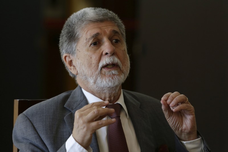 Amorim dijo que el gobierno de Lula "esta decepcionado" y aumenta la presión sobre Maduro