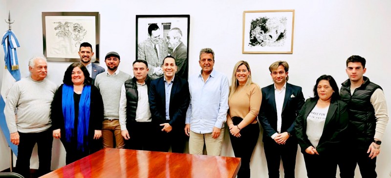 Massa reunió a su tropa de Córdoba y trazó un plan para las elecciones legislativas