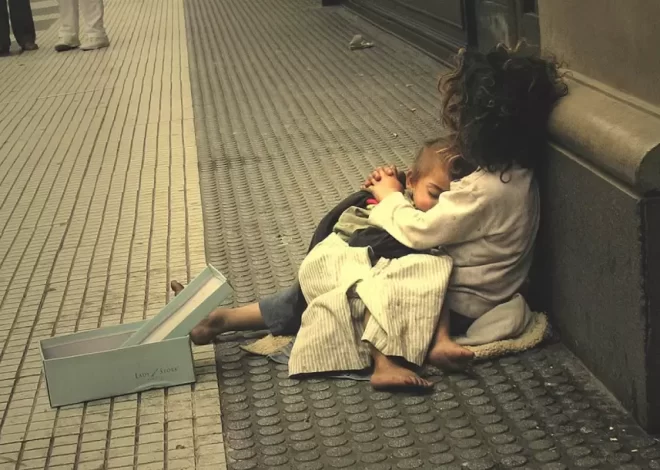 Durísimos datos de la UCA: el 63% de los niños, niñas y adolescentes son pobres y el 16,2% indigentes Durísimos datos de la UCA: el 63% de los niños, niñas y adolescentes son pobres y el 16,2% indigentes