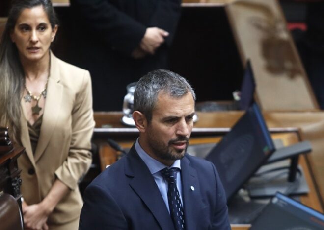 Los libertarios frenan la fusión con el PRO por los ataques de Macri a Martín Menem Los libertarios frenan la fusión con el PRO por los ataques de Macri a Martín Menem