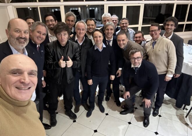 Milei veta el aumento a los jubilados y salen a pegarle a Macri con la causa Correo Milei veta el aumento a los jubilados y salen a pegarle a Macri con la causa Correo