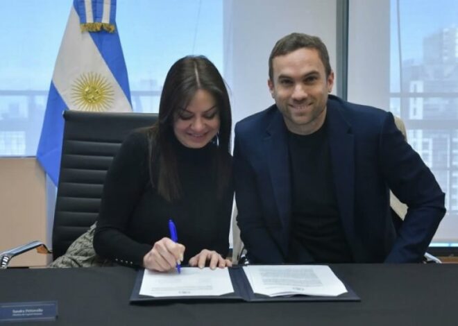 Pettovello busca derivar planes a Rappi, la empresa favorita de los libertarios
