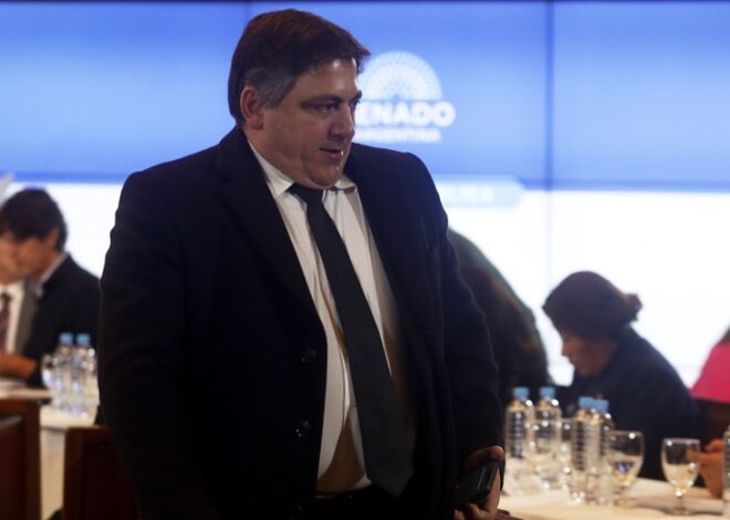 Echaron a Paoltroni del bloque de senadores por su enfrentamiento con Santiago Caputo y su rechazo a Lijo Echaron a Paoltroni del bloque de senadores por su enfrentamiento con Santiago Caputo y su rechazo a Lijo