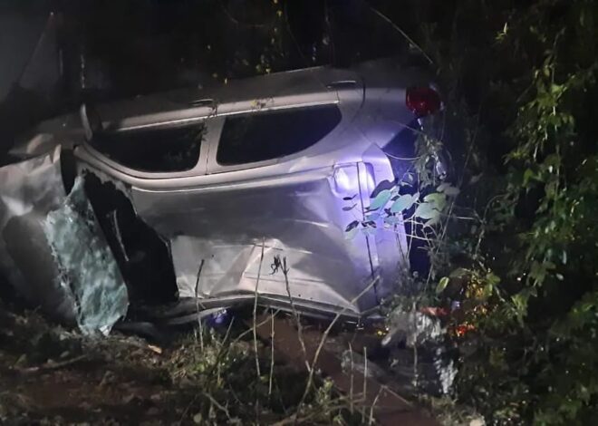 La Plata: un joven de 18 años perdió el control de su auto, se incrustó en una casa y murió