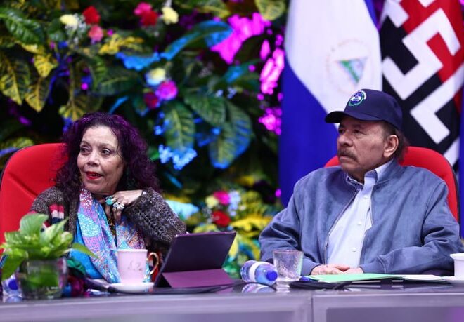 Ortega y Murillo dan el mayor golpe a las Oenegés en Nicaragua: cancelan 1.500 de una vez