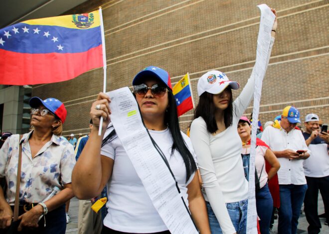 Protestas en Venezuela: a un mes de las elecciones, la oposición vuelve a salir a las calles para denunciar un fraude Protestas en Venezuela: a un mes de las elecciones, la oposición vuelve a salir a las calles para denunciar un fraude