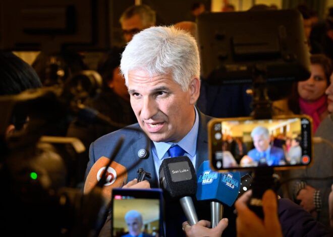 Poggi: “Alberto Fernández y Alberto Rodríguez Saá convirtieron una causa justa en un negocio político e hipócrita” Poggi: “Alberto Fernández y Alberto Rodríguez Saá convirtieron una causa justa en un negocio político e hipócrita”