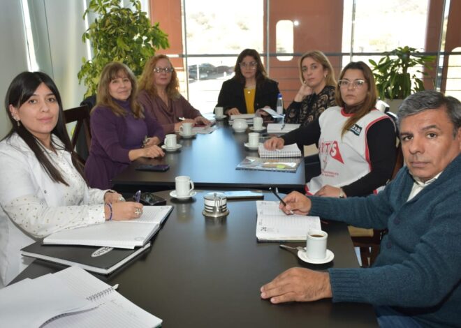 La ministra de Salud recibió a representantes del gremio APTS La ministra de Salud recibió a representantes del gremio APTS
