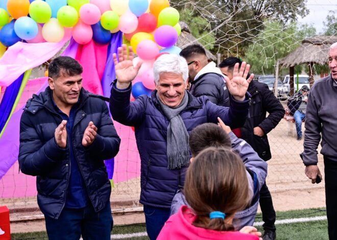 El Gobernador celebró el Día del Niño con los pequeños de Alto Pencoso