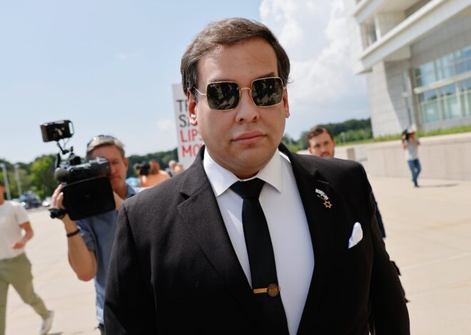 El excongresista George Santos se declara culpable de usurpación de identidad y fraude electrónico