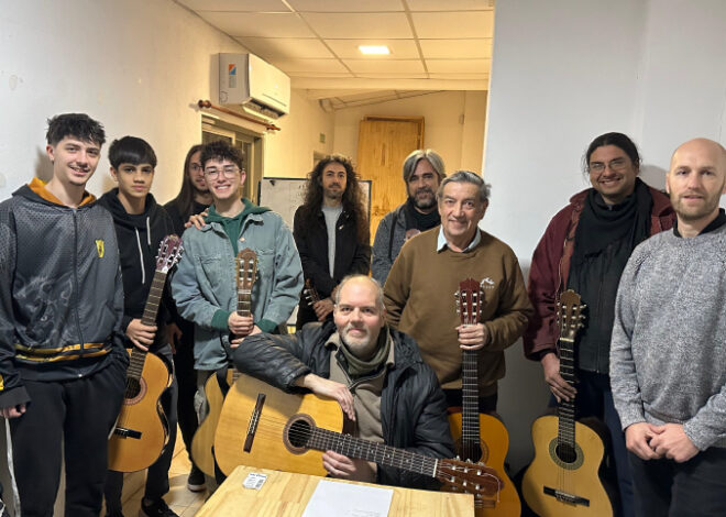 Comenzó un taller de Composición en Guitarra en Juana Koslay