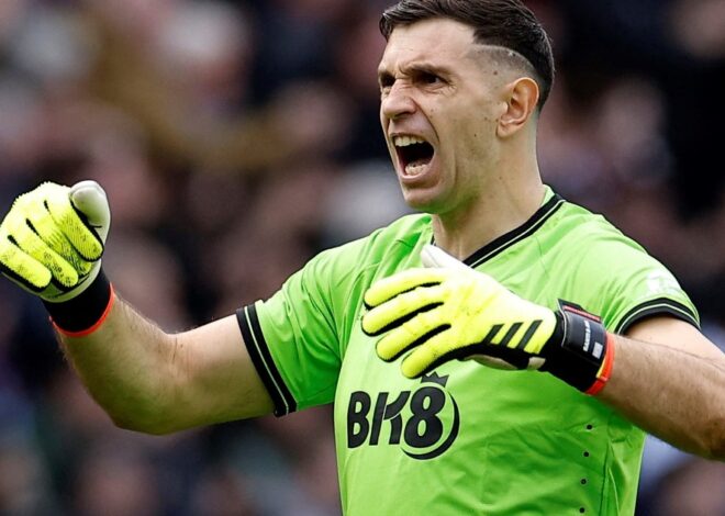 El drama que vive el Dibu Martínez en Inglaterra Dibu Martínez cambió de número en Aston Villa y "argentinizó" el buzo que usará en la Premier League