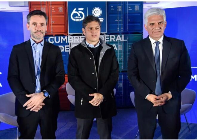 Axel Kicillof estuvo con Poggi y criticó al Gobierno por el vínculo con las provincias: “Hay riesgo de disolución nacional” 61403603-2a9f-435b-a625-40c1a6e850c1