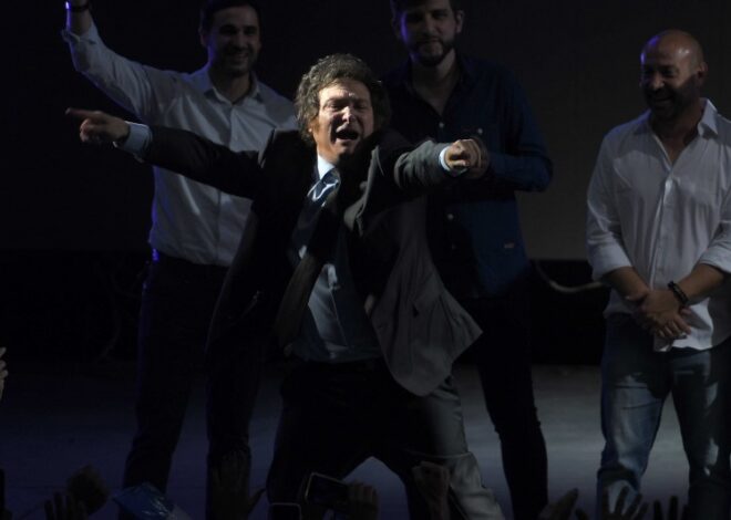 IVR, micros y punteros para acarrear gente al acto de Milei en Lezama abre debate libertario: "Parecemos casta" IVR, micros y punteros para acarrear gente al acto de Milei en Lezama abre debate libertario: "Parecemos casta"