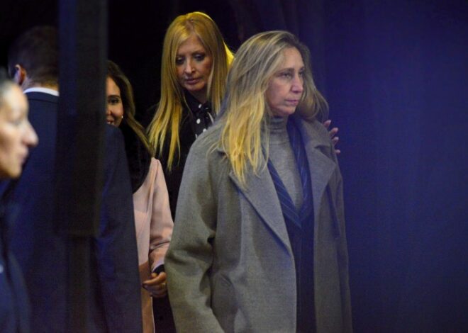 Karina ordenó tachar al embajador en la ONU: "Ese nabo impostado y grandilocuente no se sienta al lado del Presidente" Karina ordenó tachar al embajador en la ONU: "Ese nabo impostado y grandilocuente no se sienta al lado del Presidente"