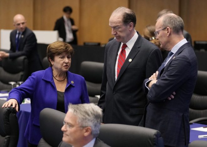 Las reservas cayeron mas de USD 1000 millones y se complica la meta acordada con el FMI