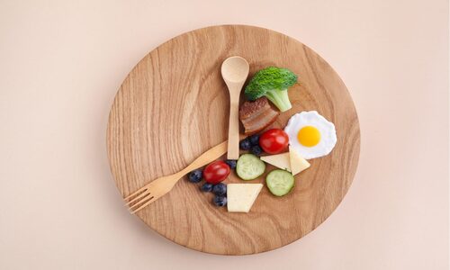 La alimentación restringida en el tiempo no ayuda a perder peso ni a mantener la homeostasis de la glucosa. Imagen: nutrinfo.com