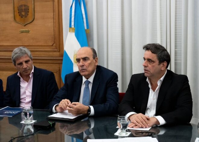 Caputo desautorizó a Milei y les dijo a los gobernadores que el ajuste de USD 60 mil millones es "exagerado" Caputo desautorizó a Milei y les dijo a los gobernadores que el ajuste de USD 60 mil millones es "exagerado"