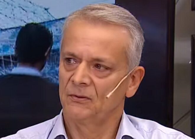 La fuerte acusación de Javier Castrilli contra la AFA tras la denuncia de Merlos al presidente de Talleres: “Las dictaduras necesitan idiotas útiles” La fuerte acusación de Javier Castrilli contra la AFA tras la denuncia de Merlos al presidente de Talleres: “Las dictaduras necesitan idiotas útiles”