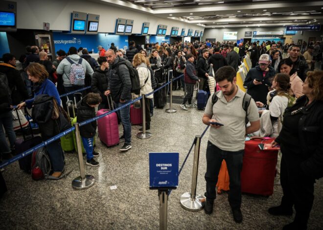 Aerolíneas Argentinas despidió a tres pilotos por el paro del viernes pasado
