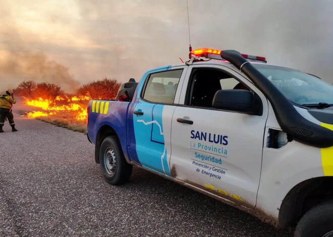 Bomberos heridos, casas afectadas y evacuados por incendios en los departamentos Chacabuco y San Martín Bomberos heridos, casas afectadas y evacuados por incendios en los departamentos Chacabuco y San Martín