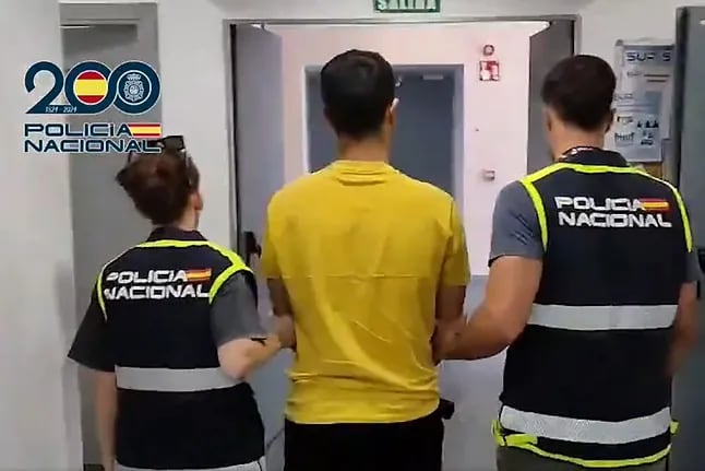 España: detuvieron en Madrid a un hombre acusado de matar a su esposa a puñaladas en la Argentina España: detuvieron en Madrid a un hombre acusado de matar a su esposa a puñaladas en la Argentina