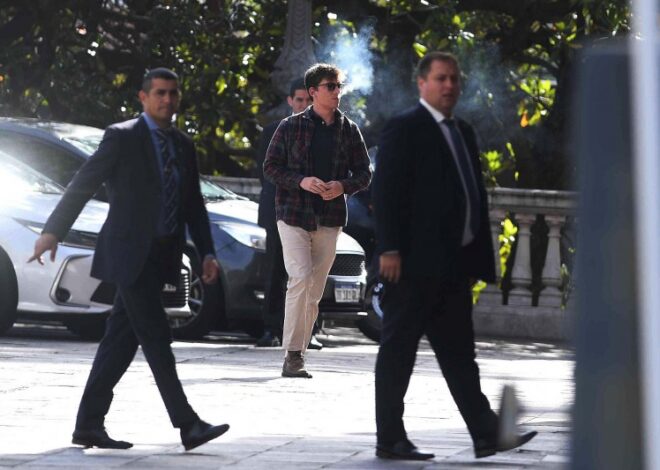 Santiago Caputo le pisa el armado a Karina: "Queremos técnicos en vez de gatos" Santiago Caputo le pisa el armado a Karina: "Queremos técnicos en vez de gatos"