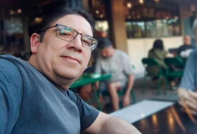 Revelan que el Galleguito Álvarez inventó que es profesor titular de la UBA y nunca concursó Revelan que el Galleguito Álvarez inventó que es profesor titular de la UBA y nunca concursó