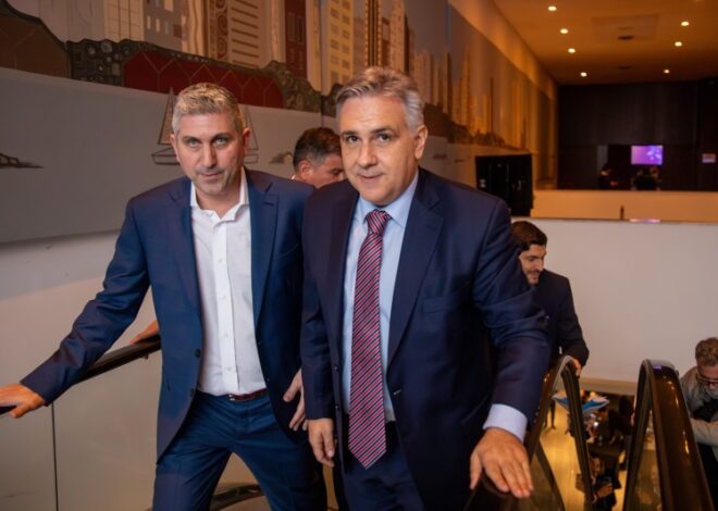 Los libertarios echados del bloque del Parlasur acordaron con Llaryora para sesionar en Córdoba Los libertarios echados del bloque del Parlasur acordaron con Llaryora para sesionar en Córdoba