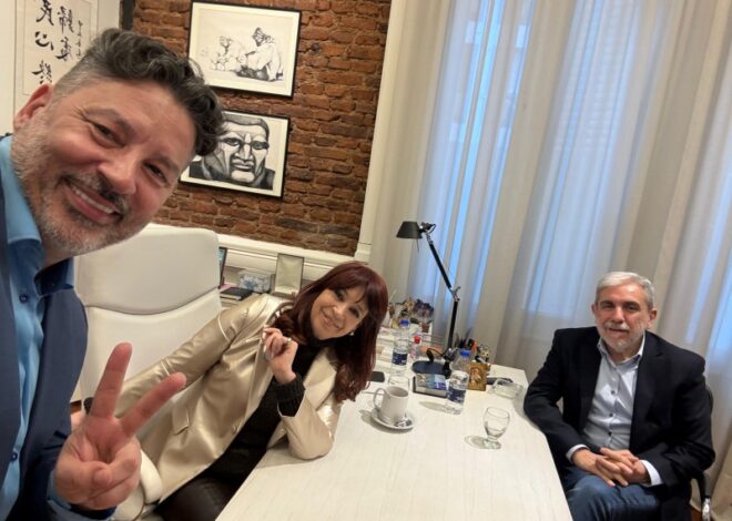 Cristina presentó lista para el PJ y Larroque invita a Quintela a un acto con Kicillof Cristina presentó lista para el PJ y Larroque invita a Quintela a un acto con Kicillof