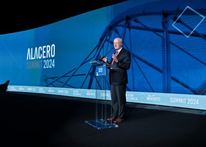 Paolo Rocca le exigió a Milei que levante el cepo y que se aleje de China: "No es una democracia" Paolo Rocca le exigió a Milei que levante el cepo y que se aleje de China: "No es una democracia"