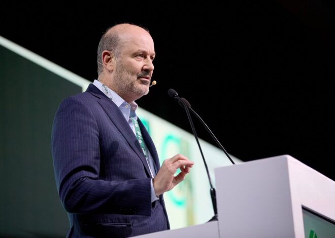 Una ley del kirchnerismo: el Gobierno busca derogar la norma que limita la participación de capitales extranjeros en la propiedad de los medios de comunicación Una ley del kirchnerismo: el Gobierno busca derogar la norma que limita la participación de capitales extranjeros en la propiedad de los medios de comunicación