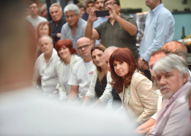 La Junta Electoral del PJ proclamó a Cristina como presidenta y asumirá el 17 de noviembre La Junta Electoral del PJ proclamó a Cristina como presidenta y asumirá el 17 de noviembre