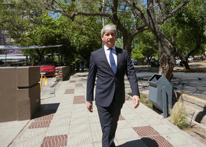 “Volver a la cárcel, vuelve”: el exjuez Bento obtuvo una prisión domiciliaria por 15 días, para cuidar a su hijo y a su mujer “Volver a la cárcel, vuelve”: el exjuez Bento obtuvo una prisión domiciliaria por 15 días, para cuidar a su hijo y a su mujer