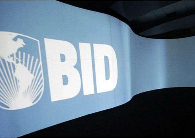 El gobierno de Javier Milei recibirá un nuevo préstamo del BID por u$s1.300 millones