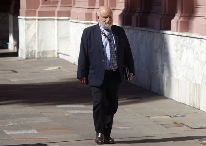 Santiago Caputo ahora quiere echar al procurador Barra