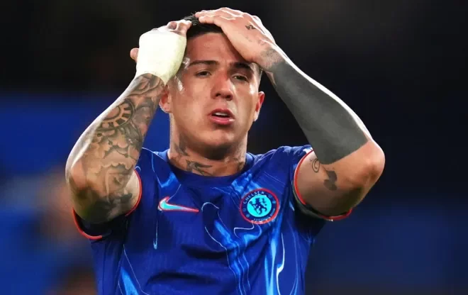 Desde Inglaterra afirman que Enzo Fernández se quedaría sin DT en Chelsea: “Sería un milagro si mantiene su puesto” image