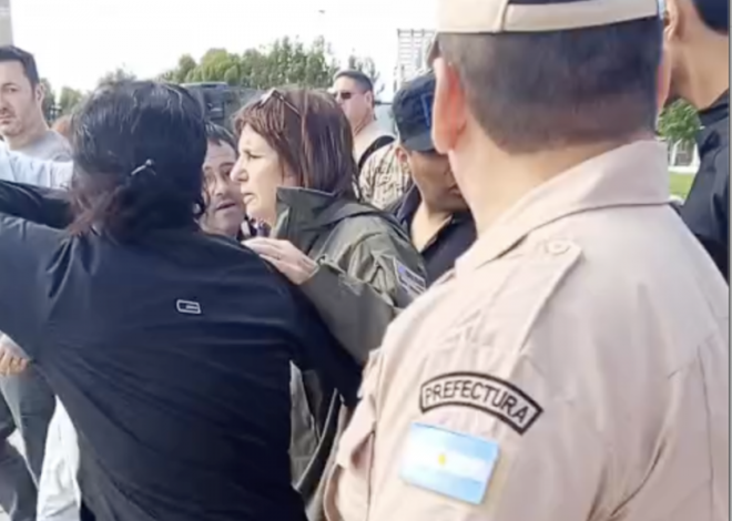 Escracharon a Bullrich y Petri en Bahía Blanca: "Mojate como nosotros"