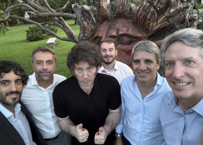 Núñez, el tuitero que Romo le metió a Toto Caputo para hacerlo más "combativo" Núñez, el tuitero que Romo le metió a Toto Caputo para hacerlo más "combativo"