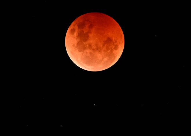 Cuándo es el eclipse total lunar y cómo verlo desde la Argentina