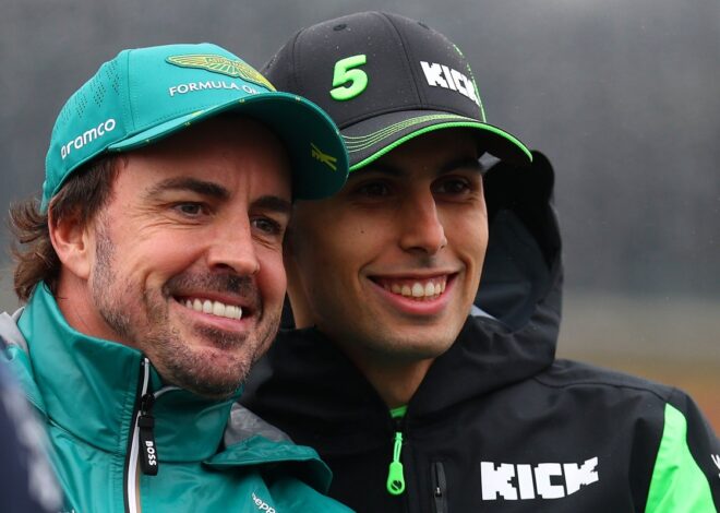 Cómo funciona la relación cliente-rival entre Alonso y Bortoleto en la pista Cómo funciona la relación cliente-rival entre Alonso y Bortoleto en la pista