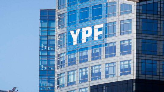 YPF confirmó que no se construirá la mega planta de GNL en Río Negro
