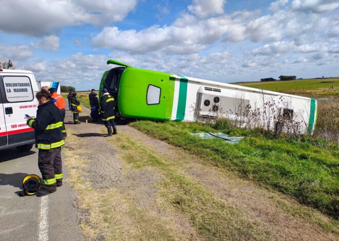 Detuvieron al chofer del micro que volcó en General La Madrid e investigan su responsabilidad en el accidente
