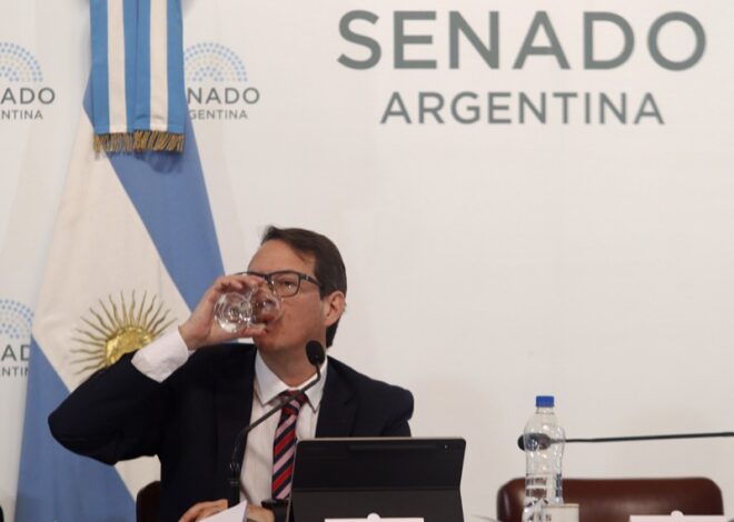 La huida del peso le complica al Gobierno sostener el superávit