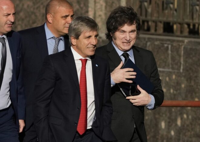 Bloomberg reveló que la mitad del directorio del FMI se oponía al nuevo préstamo a la Argentina