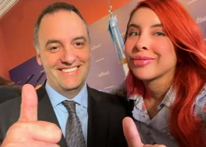 Escándalo: una tiktokera libertaria y funcionaria de Adorni viajó al Vaticano en la comitiva oficial Escándalo: una tiktokera libertaria y funcionaria de Adorni viajó al Vaticano en la comitiva oficial