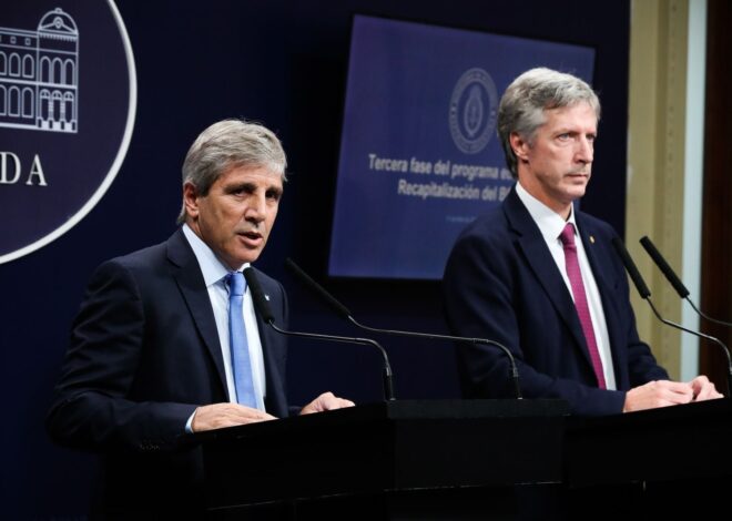 Eliminan el cepo cambiario y lanzan un nuevo régimen con bandas para administrar el dólar