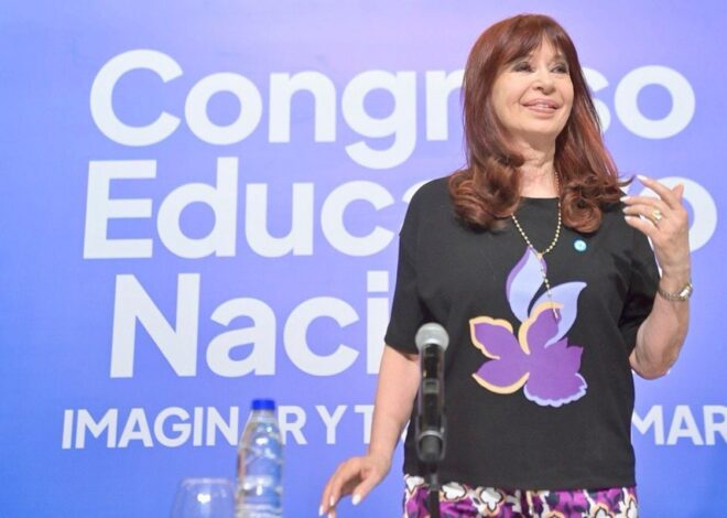 Con críticas a las elecciones desdobladas, Cristina pidió que “acompañen el proyecto del compañero gobernador” Con críticas a las elecciones desdobladas, Cristina pidió que “acompañen el proyecto del compañero gobernador”